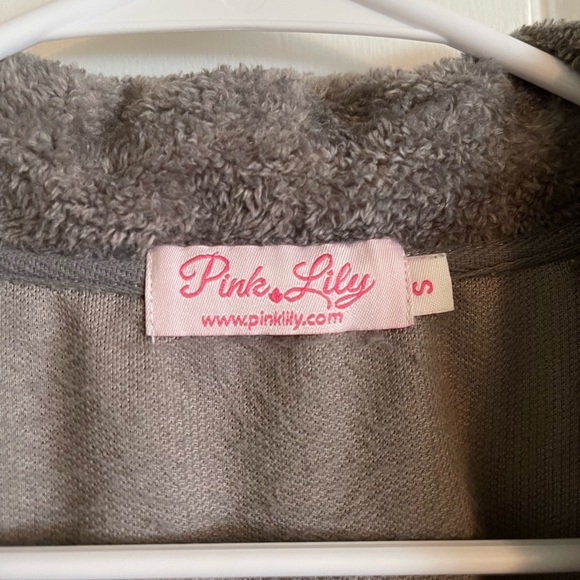 Pink Lily Pullover - Picture 4 of 4